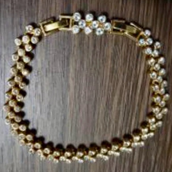Camrose & Kross Jewelry - Jacqueline Bouvier Kennedy Elegant Gold and Crystal Women's Bracelet